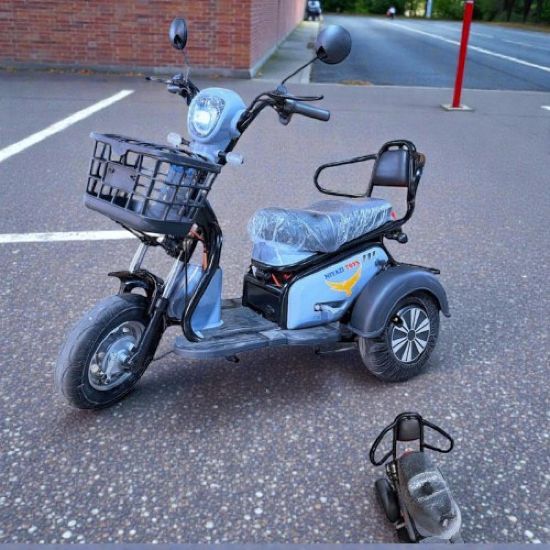 صورة دباب كهربائي 3 عجلات مع سعة تخزين كبيرة